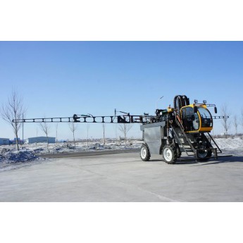 tractor mounted agricultural pesticide sprayer